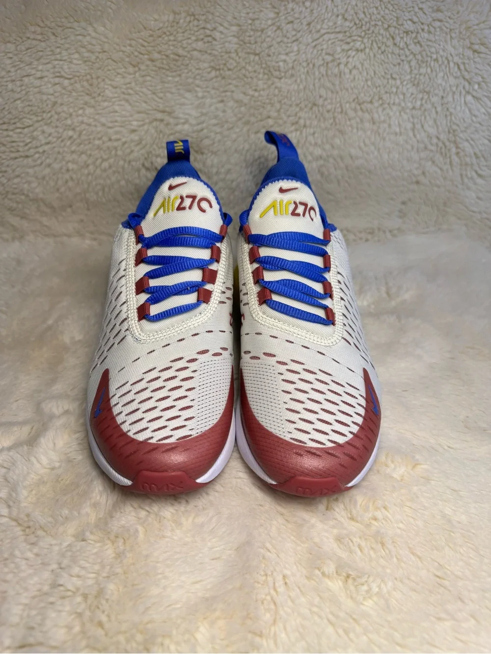 New (without box) Kid’s Nike Air Max 270 - Size 4Y